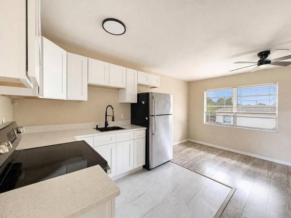 5633 CRISSMAN DR N #C3, St Petersburg, FL 33714
