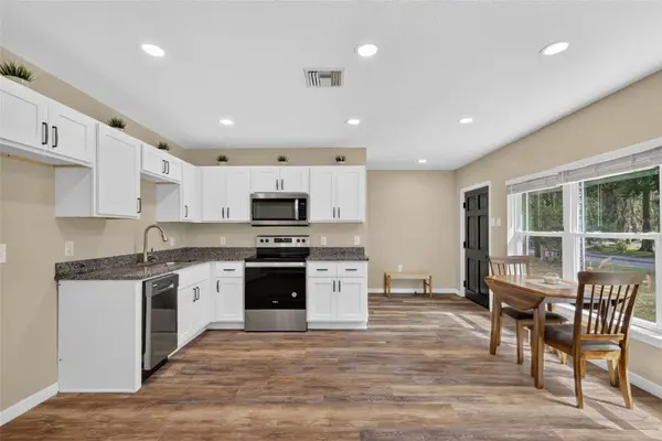 706 MULBERRY ST, Fruitland Park, FL 34731