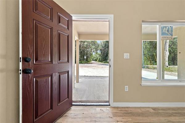 8 SEQUOIA DRIVE CRSE, Ocklawaha, FL 32179