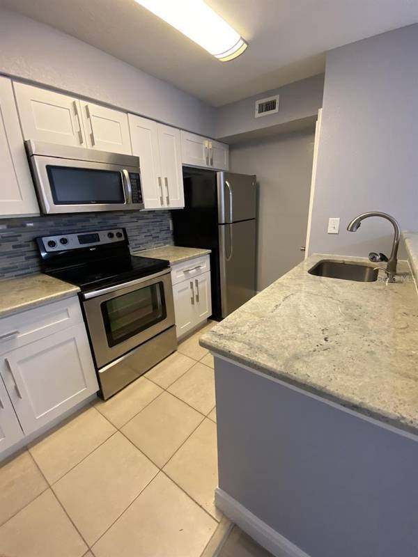 5124 PARK CENTRAL DR #513, Orlando, FL 32839