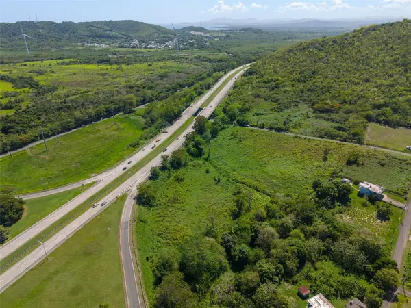 CALLE CAOBA, Naguabo, PR 00718