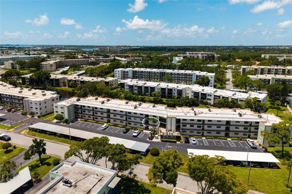 5980 TERRACE PARK DR N #208, St Petersburg, FL 33709