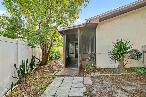 2031 DOVER CT, Oldsmar, FL 34677