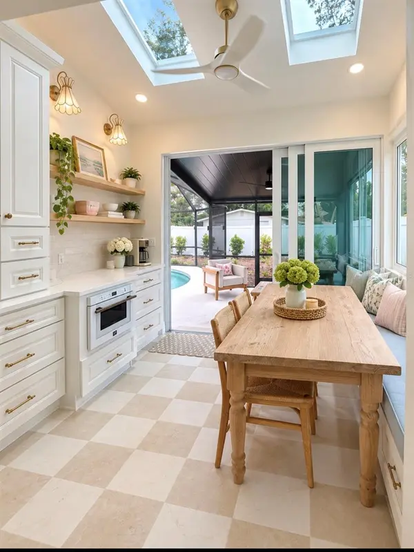 1078 PUTNAM DR, Sarasota, FL 34234