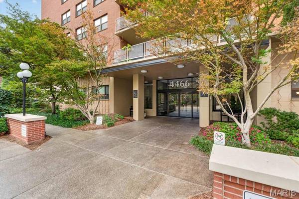 4466 W Pine BLVD #8C, St Louis, MO 63108