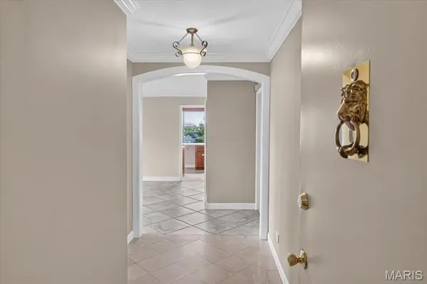 4466 W Pine BLVD #8C, St Louis, MO 63108