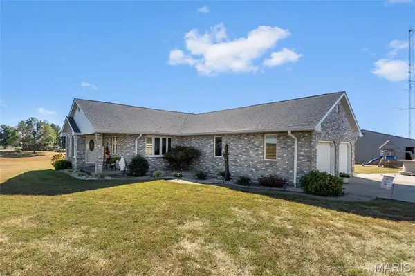 7633 Highway F, Perryville, MO 63775
