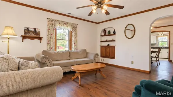16763 Sunset DR, Houston, MO 65483