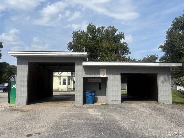 33 E Elm ST, Aviston, IL 62216