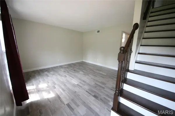 1003 Avenue H, St Louis, MO 63125