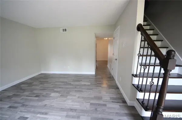 1003 Avenue H, St Louis, MO 63125