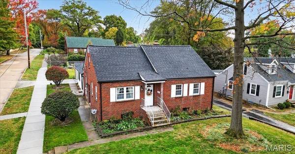 300 S Charles ST, Edwardsville, IL 62025