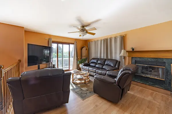 526 Carolyn LN, Lake Holiday, IL 60552