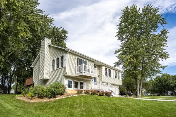 526 Carolyn LN, Lake Holiday, IL 60552