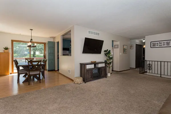 31 Park AVE, Park View, IA 52748