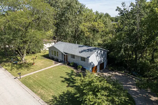 31 Park AVE, Park View, IA 52748