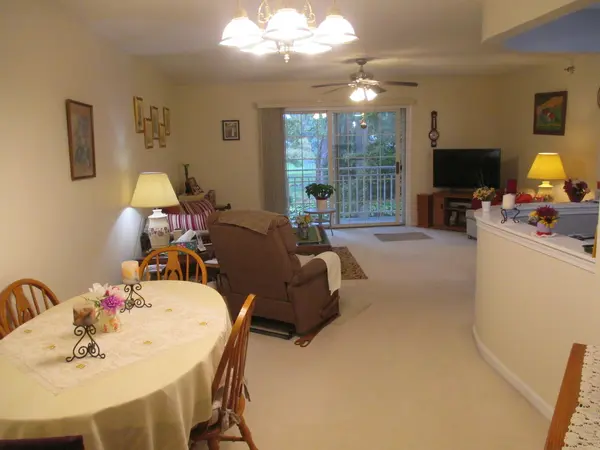 126 DAY ST #209, Bloomingdale, IL 60108