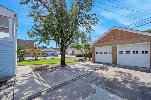 5540 S Merrimac AVE, Chicago, IL 60638