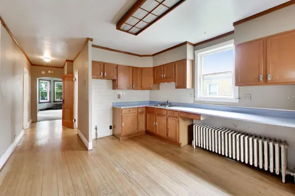 5753 W Giddings ST, Chicago, IL 60630