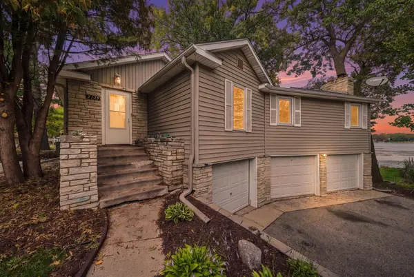 2149 Cardinal LN, Mound, MN 55364