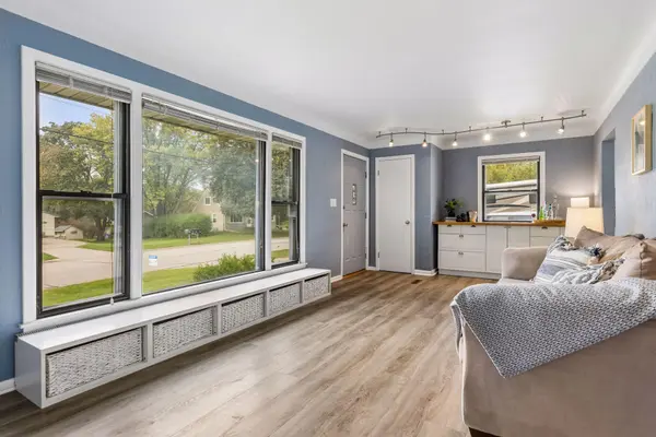 2128 Cohansey BLVD, Roseville, MN 55113