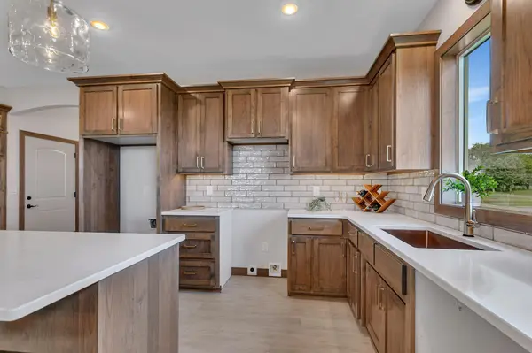204 57th AVE SE, Saint Cloud, MN 56304