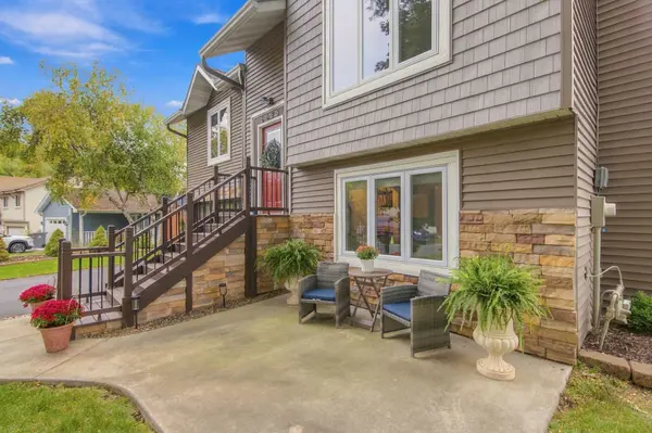 6625 Harlan DR, Eden Prairie, MN 55346