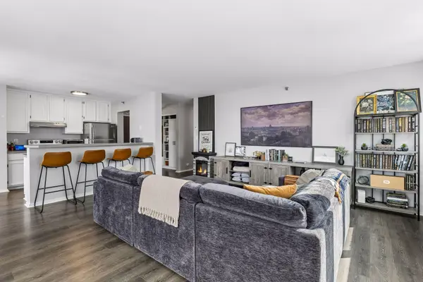 433 S 7th St #1701, Minneapolis, MN 55415