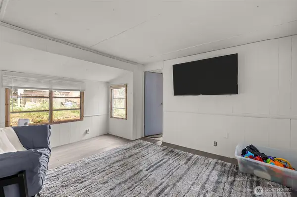 31813 21st AVE SW #27, Federal Way, WA 98023