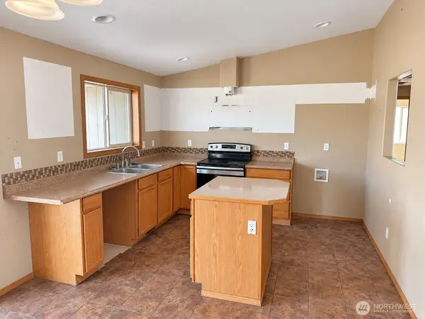 850 SE J ST, Ephrata, WA 98823