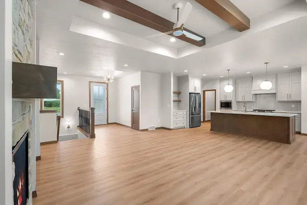 1582 RED HAWK LANDING TRL, De Pere, WI 54115-2311