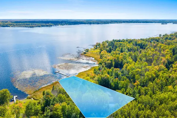 W6005 LAKE RD, Wausaukee, WI 54177