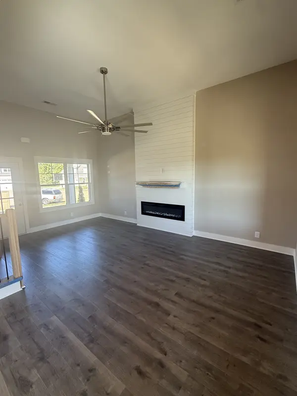 345 Hereford Farms, Clarksville, TN 37043