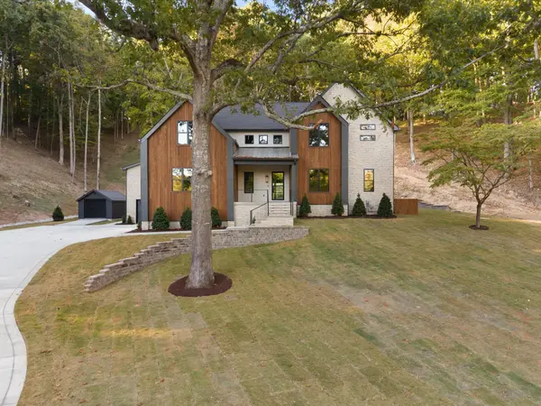 3740 Bear Creek Rd, Thompsons Station, TN 37179