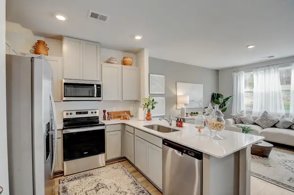 2237 Harlequin Point, Lebanon, TN 37090
