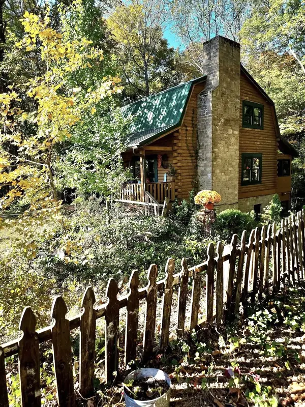 1242 Peter Pond Rd, Ashland City, TN 37015