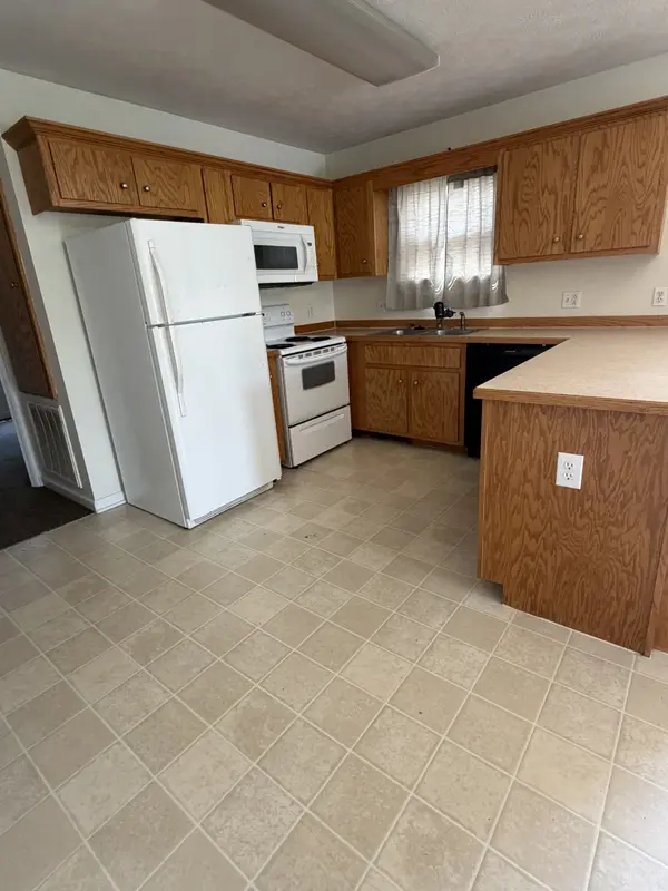 163 W Oak St, Trenton, KY 42286