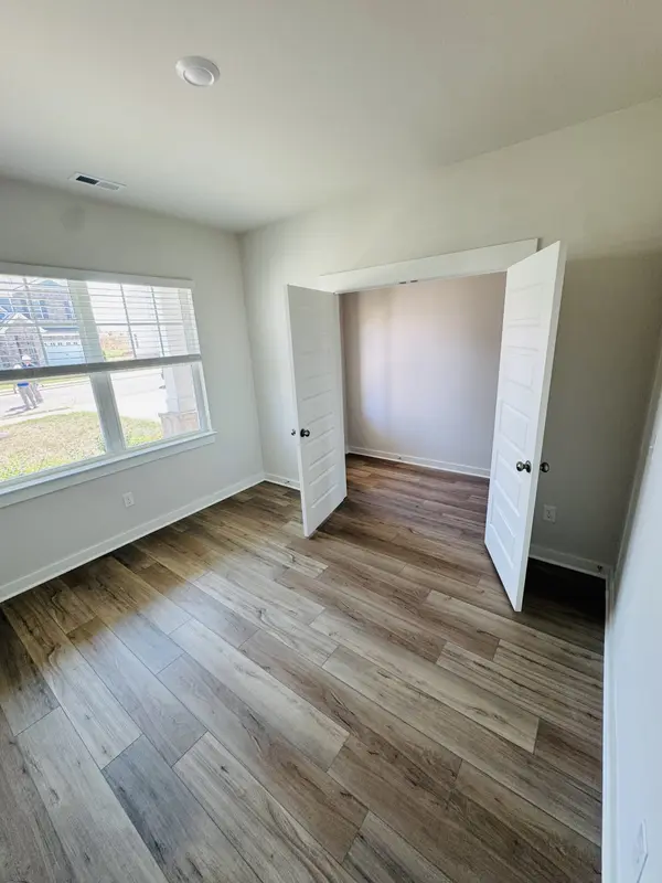 496 Lacewing Ln, Clarksville, TN 37043