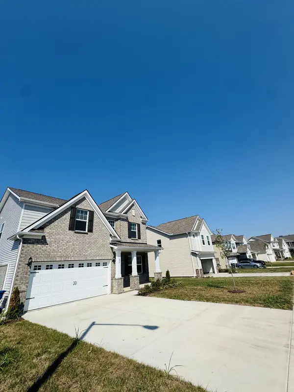 496 Lacewing Ln, Clarksville, TN 37043