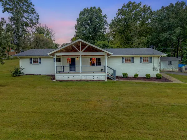 320 Lynn Dr, Sevierville, TN 37862