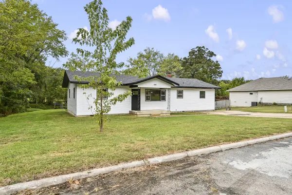 546 Massey ST, Marshfield, MO 65706