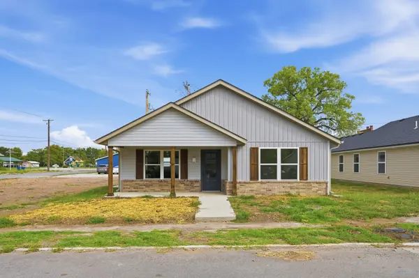 318 W Daugherty ST, Carterville, MO 64835