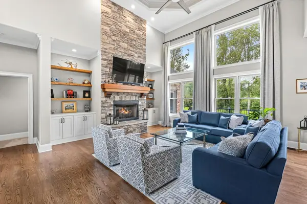 677 Driftwood DR, Greer, SC 29651