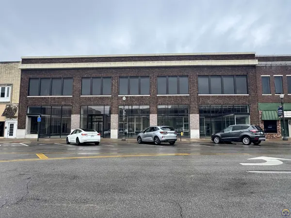 511 Commercial St, Emporia, KS 66801
