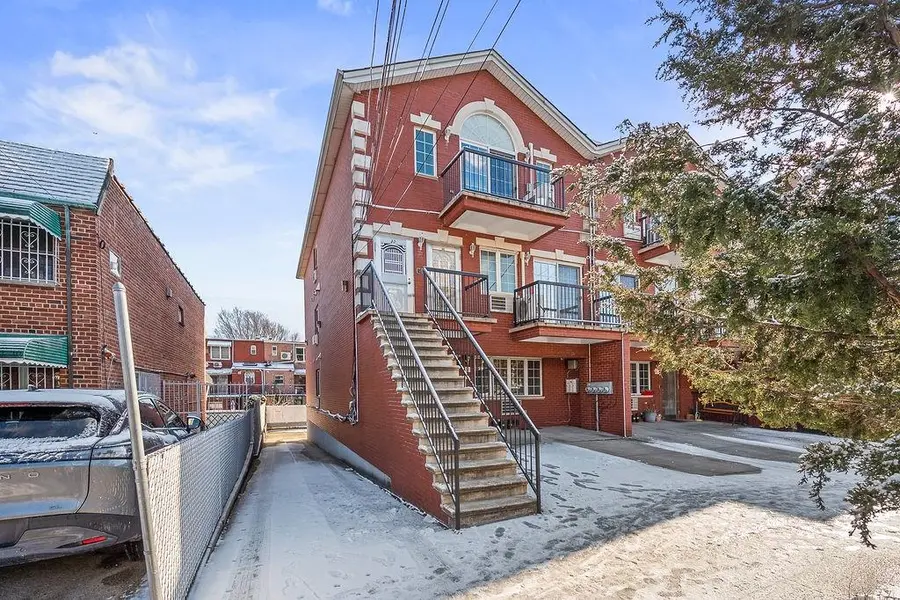 39 Bay 38th ST #3D, Brooklyn, NY 11214
