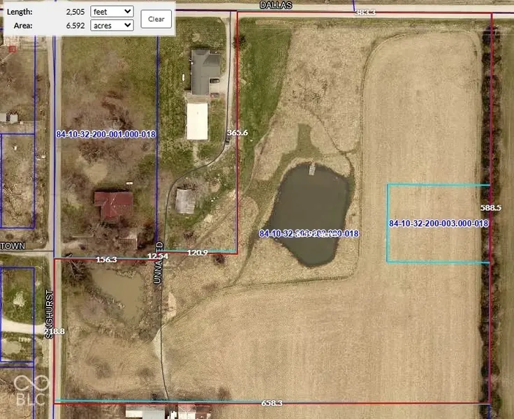 8866 S Singhurst ST, Terre Haute, IN 47802