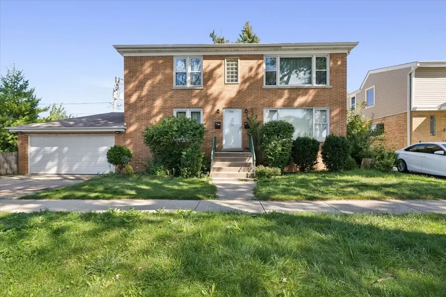 8121 N Ottawa AVE, Niles, IL 60714