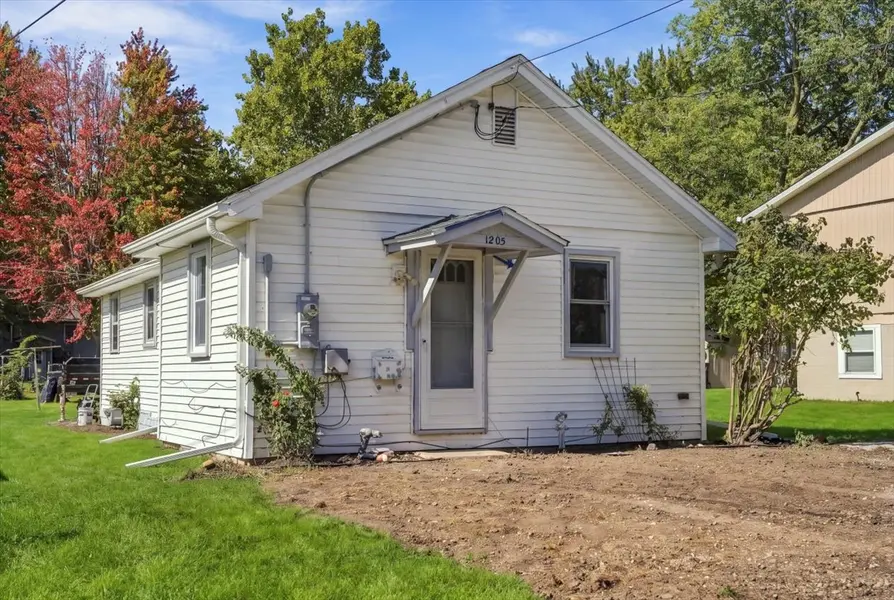 1205 Avenue K, Sterling, IL 61081