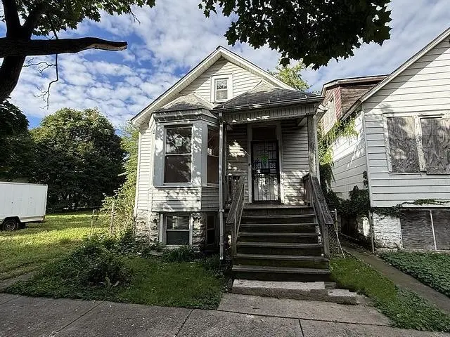 5140 S Emerald AVE, Chicago, IL 60609