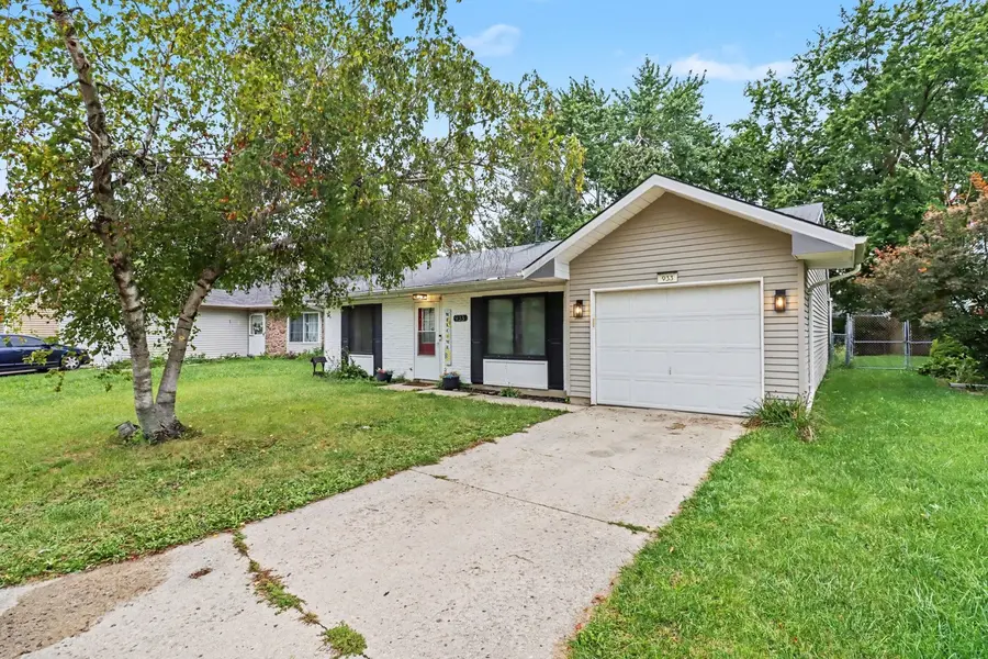 933 Shiloh CT, Joliet, IL 60431